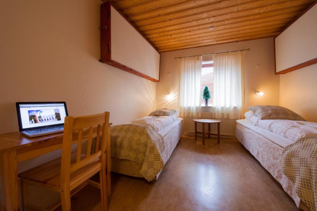 Gjaargardur Guesthouse Gjogv Room photo